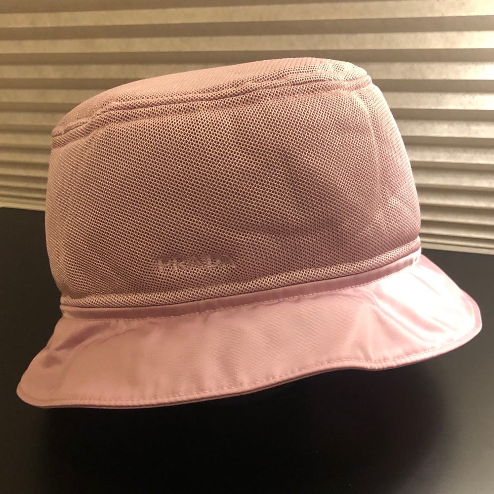 PRADA RARE bucket hat ✨Authentic✨1999/Y2K era lilac color